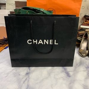 CHANEL Party Supplies - CHANEL gift bag CHANEL Party Supplies - CHANEL gift bag
